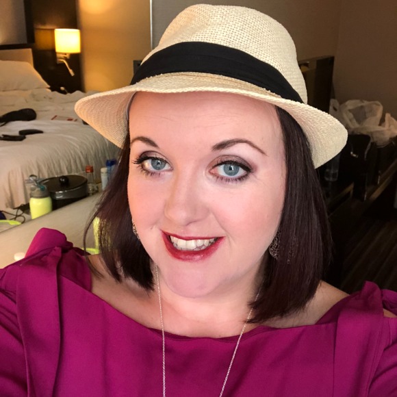 Meet your Posher, Kelli - Picture 1 of 1